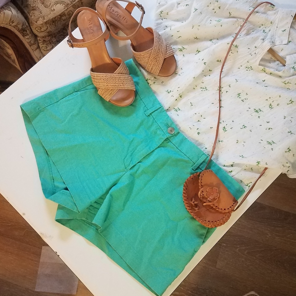 Gap khaki shorts - solid teal color
